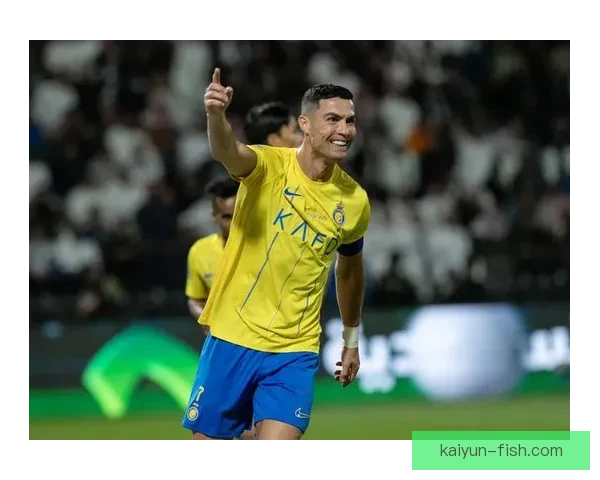 西亚区亚冠联赛四强诞生，足球激情昂扬及备受期待。