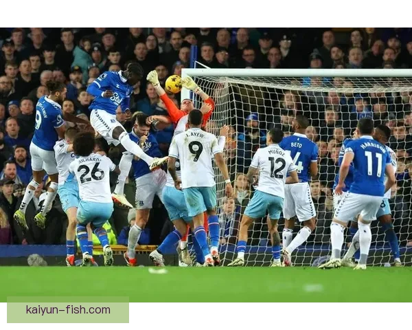 Osimhen 在近期比赛中表现稳健，帮助球队迎来难忘的胜利。